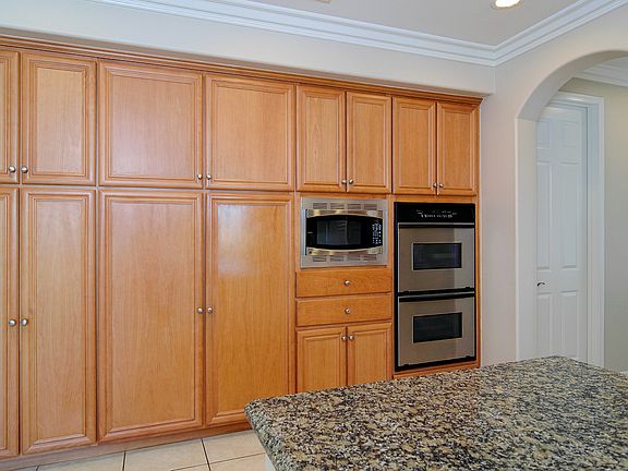 5th image of 306 Brister Park Ct
