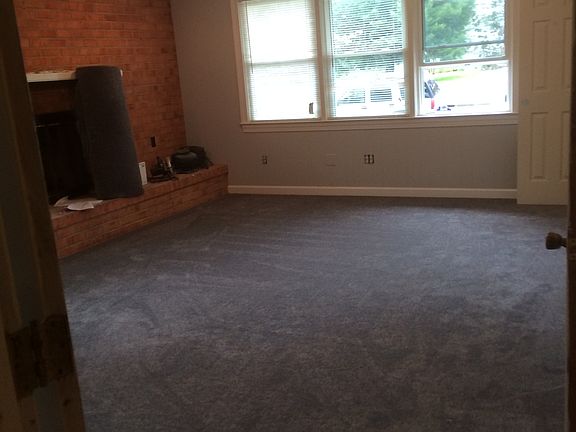 4th image of 8 Bayberry Dr