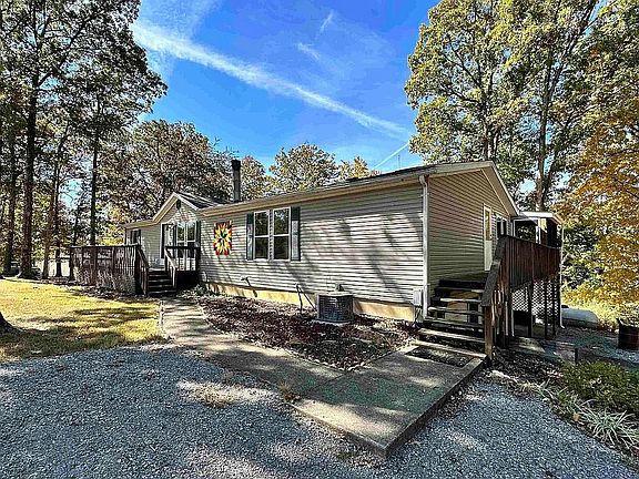 2nd image of 1810 Egyptian Hills Dr