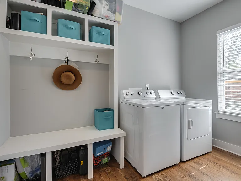 508 Morton Ave — Photo 43