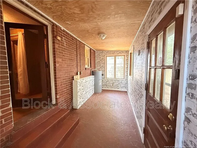 115 S Tarboro St — Photo 13