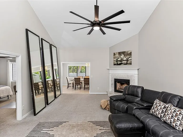 172 Deer Lake Cir — Photo 5