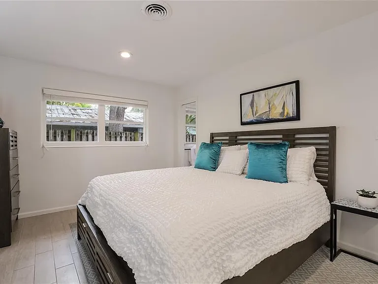 2266 Clematis St — Photo 16
