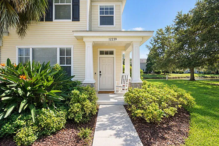 12239 Country White Cir