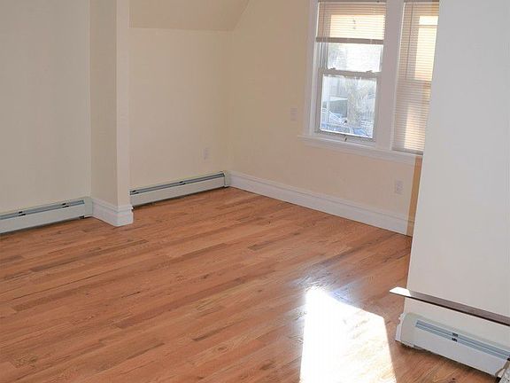4th image of 17827 120th Ave