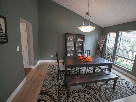 4th image of 4676 Huntwicke Dr