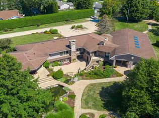 201 E Clifford St, Mount Morris, IL 61054