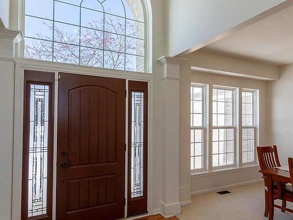 2nd image of 591 Saratoga Cir