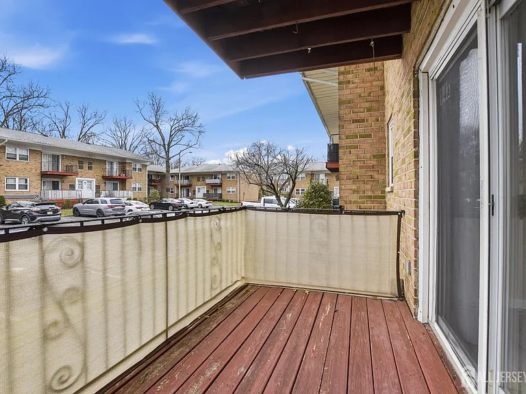 160 Evergreen Rd #14A — Photo 11