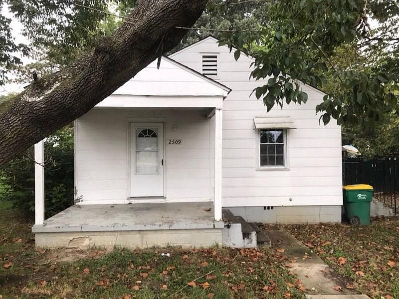 1st image of 2509 Oaklawn Blvd