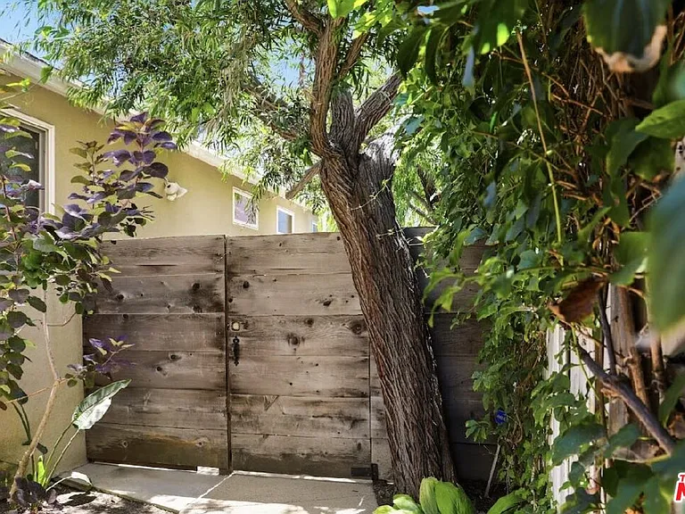 4085 Van Buren Pl — Photo 23