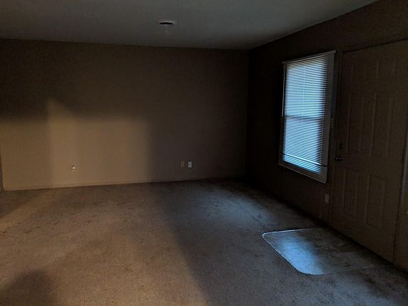 3rd image of 5152 Whaley Dr