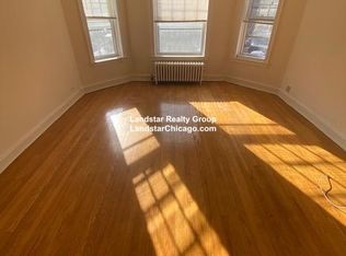 901 Washington St #2W, Evanston, IL 60202