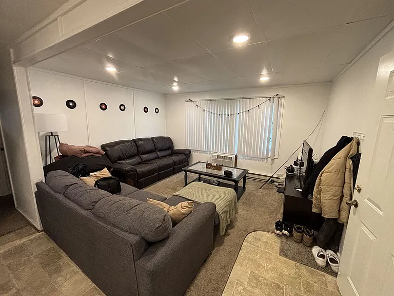 1638 Bainbridge St — Photo 13