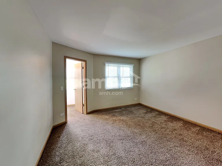 481 Pheasant Chase Dr — Photo 16