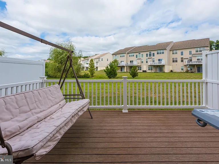 2604 Rockledge Ct — Photo 32