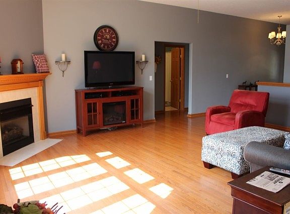5th image of 4155 Westridge Dr