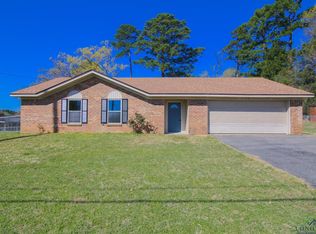 801 Delia Dr, Longview, TX 75601