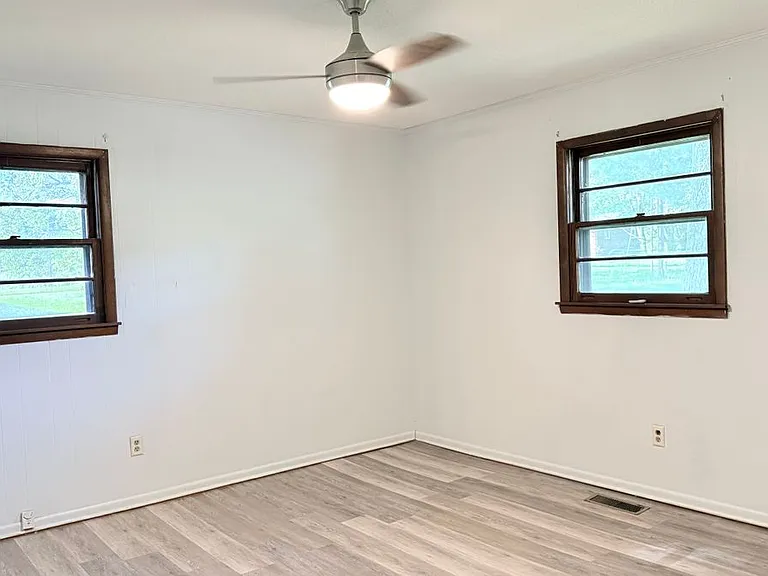 365 Stacy Rd — Photo 22