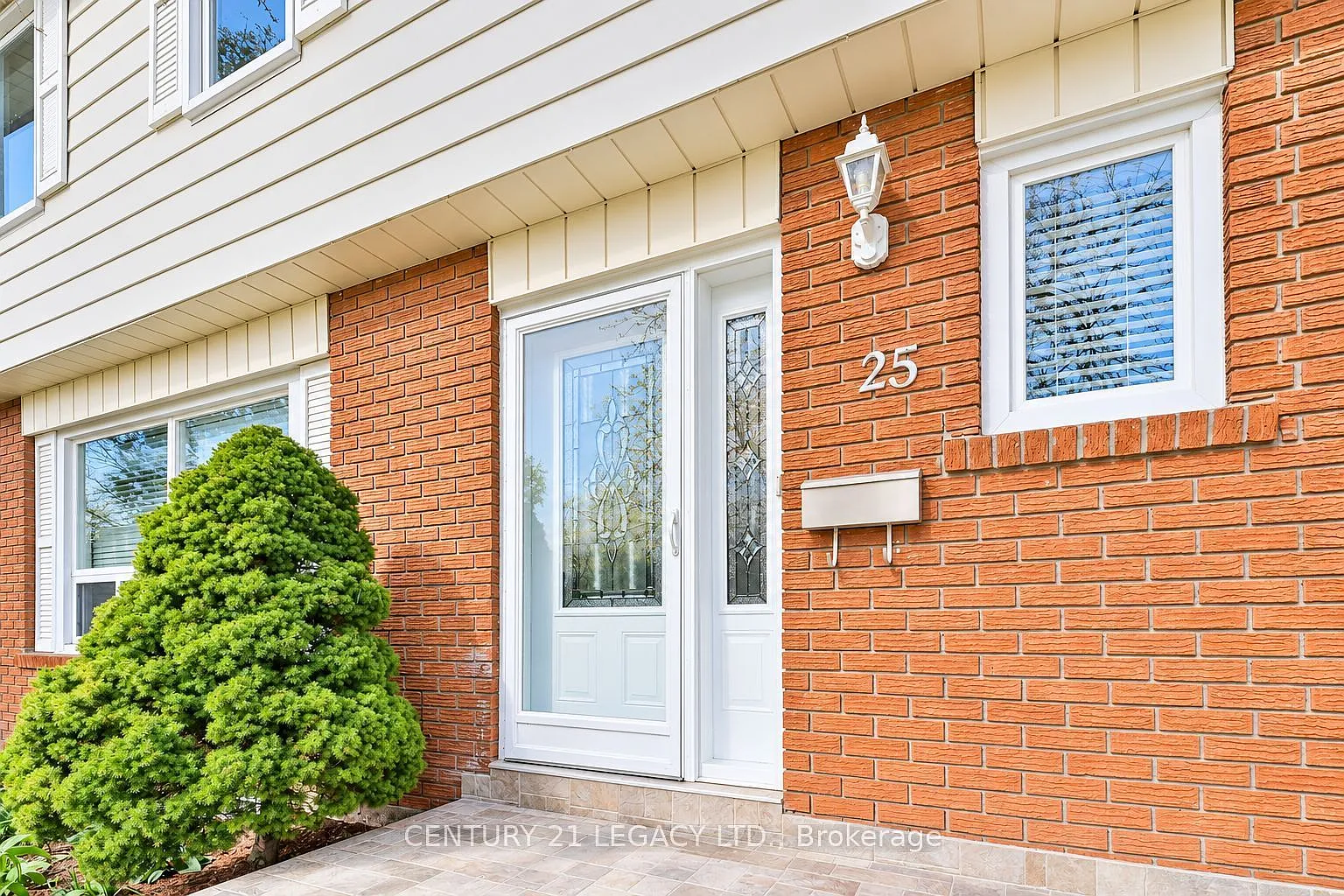 4 bed, $3,000 — Photo 2