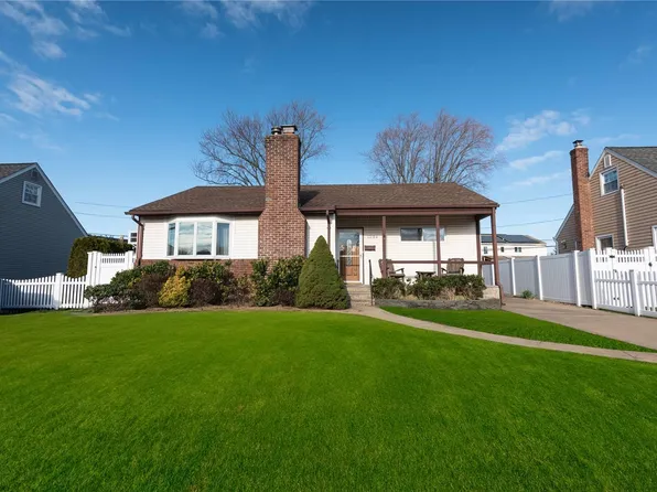 1234 Eastview Avenue, Wantagh, NY 11793