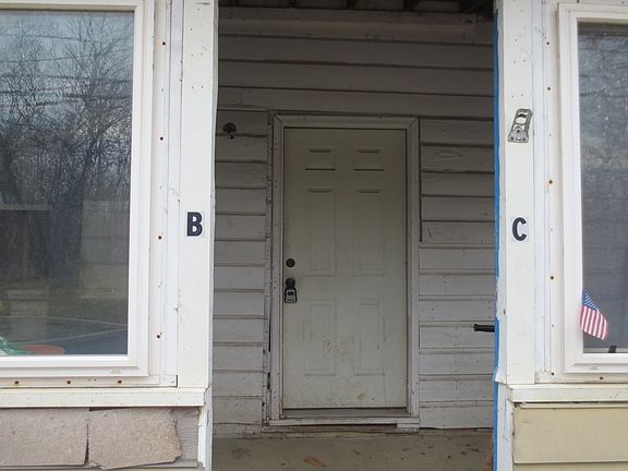 2nd image of 34 Lake Ave #2