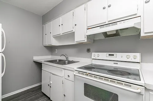 404 21st Avenue Pl #404 Photo 1