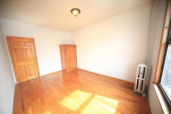Rented by Metropolitan Realty | media 5