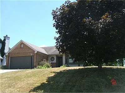 1015 Crimson King Pkwy photo 1
