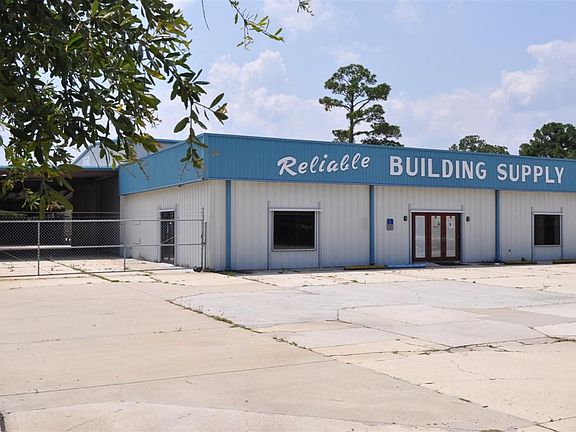 2nd image of 1785 Lakeside Ave