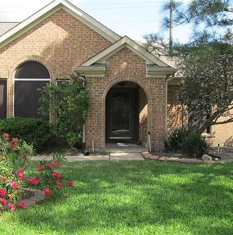 1st image of 3502 Lakearies Ln