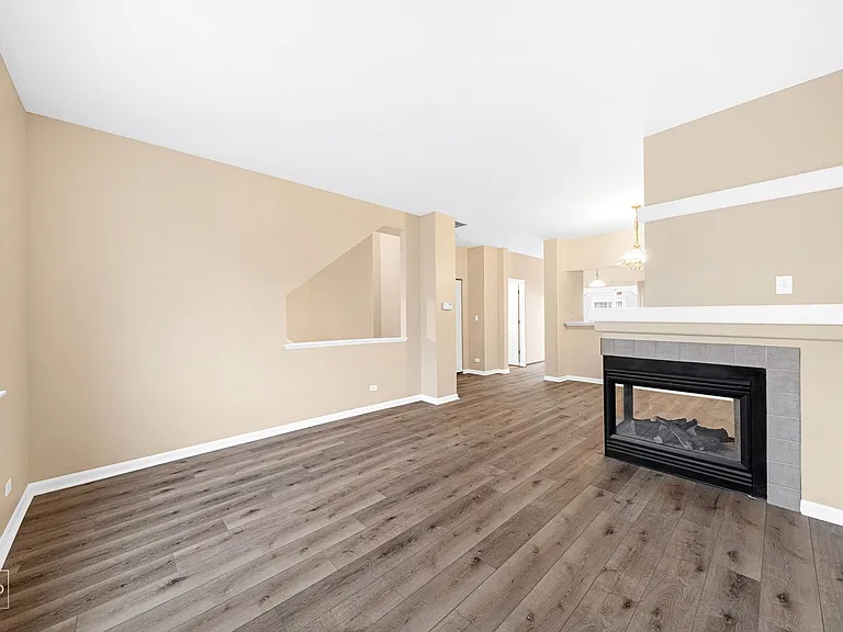 1733 Avalon Ct — Photo 4