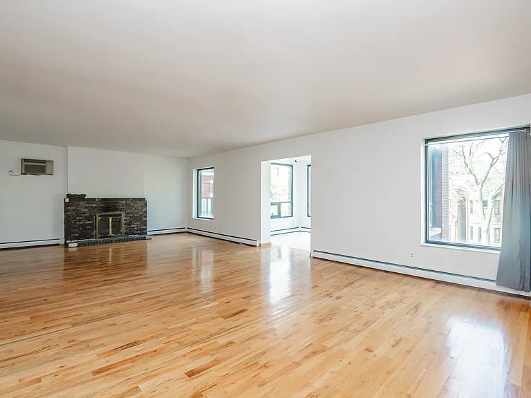 5229 S Greenwood Ave #3 — Photo 4