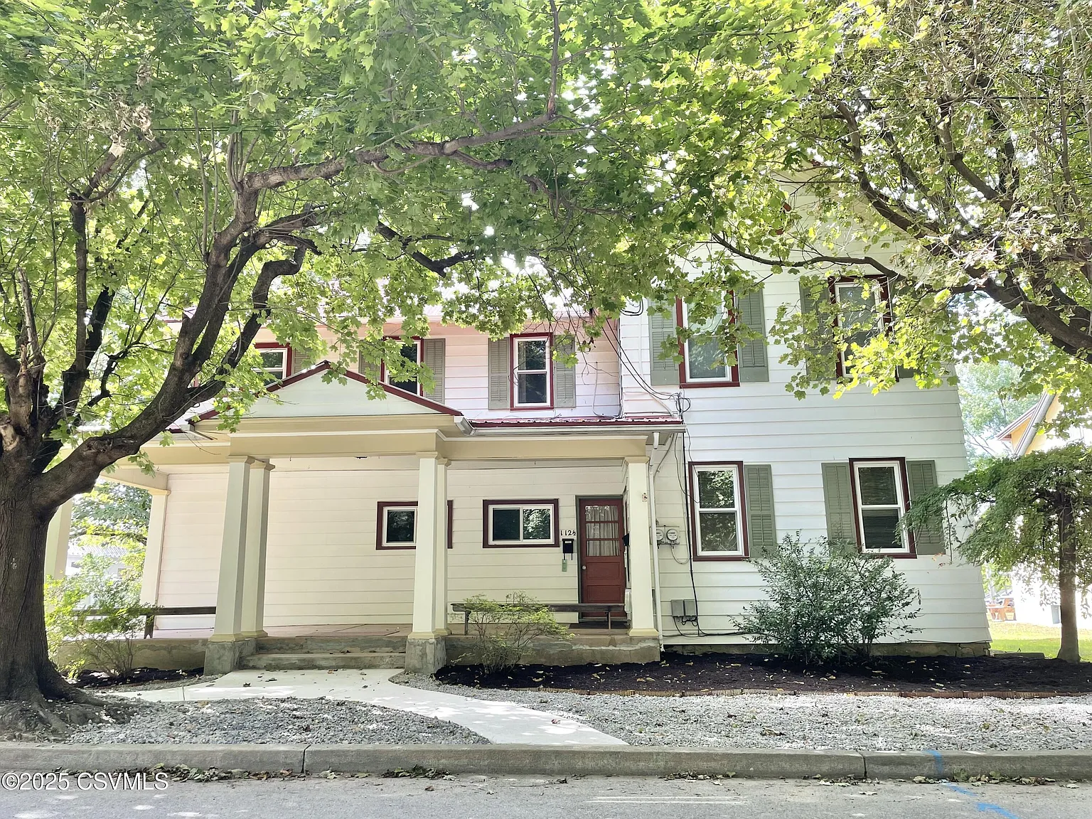 2 bed, 1400 sqft, $975 — Photo 1