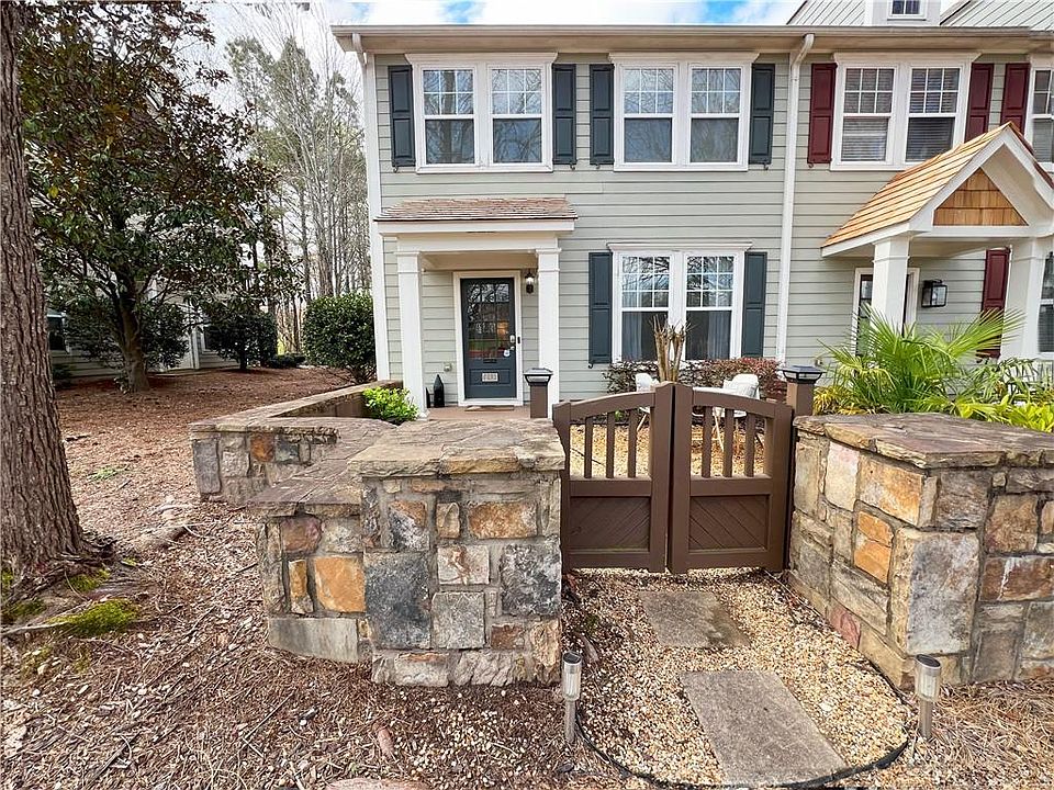 1st image of 213 River Green Ave