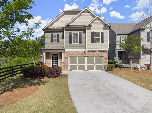 6564 Crosscreek Ln, Flowery Branch, GA 30542