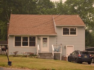 2 Jefferson Ter, Ogdensburg, NJ 07439