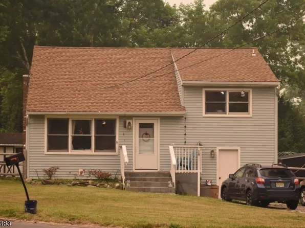 2 Jefferson Ter, Ogdensburg Boro, NJ 07439