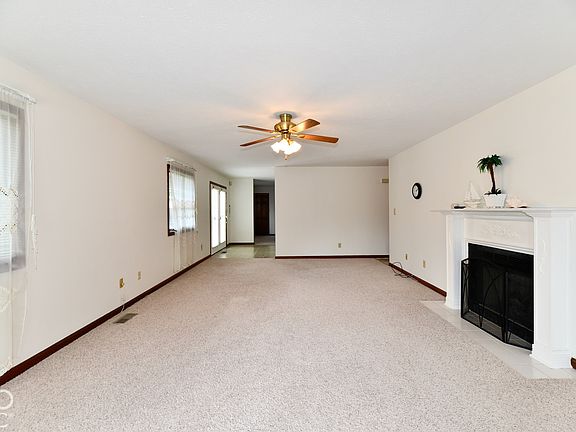 4th image of 2119 Debello Ct