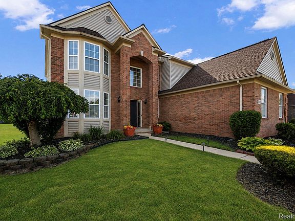 2nd image of 6552 Florence Ln