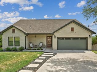 17837 Panorama Dr, Dripping Springs, TX 78620