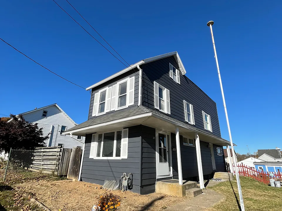 407 2nd St