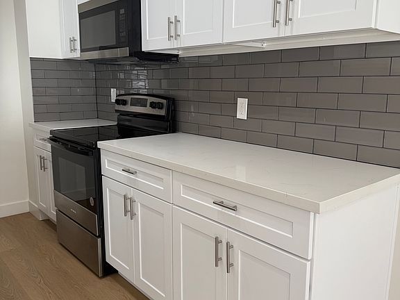3rd image of 415 N Oakhurst Dr APT 305