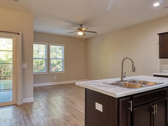3rd image of 204 N Stingray Lane
