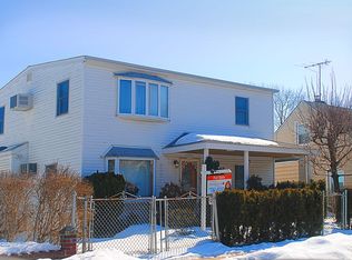 4727 166th St, Flushing, NY 11358