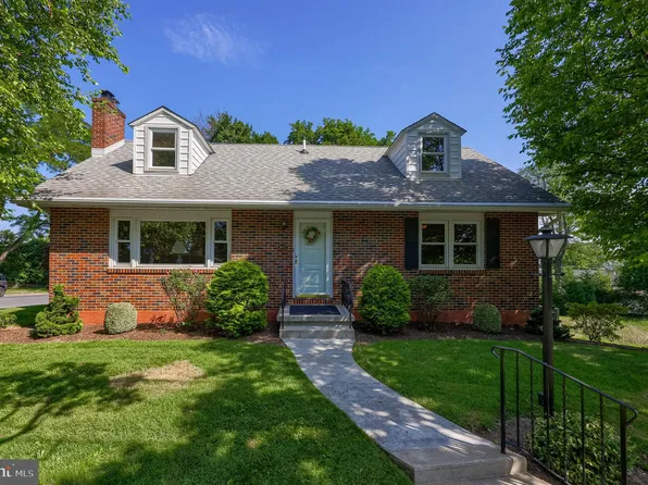 845 Greenway Ter, Reading, PA 19607