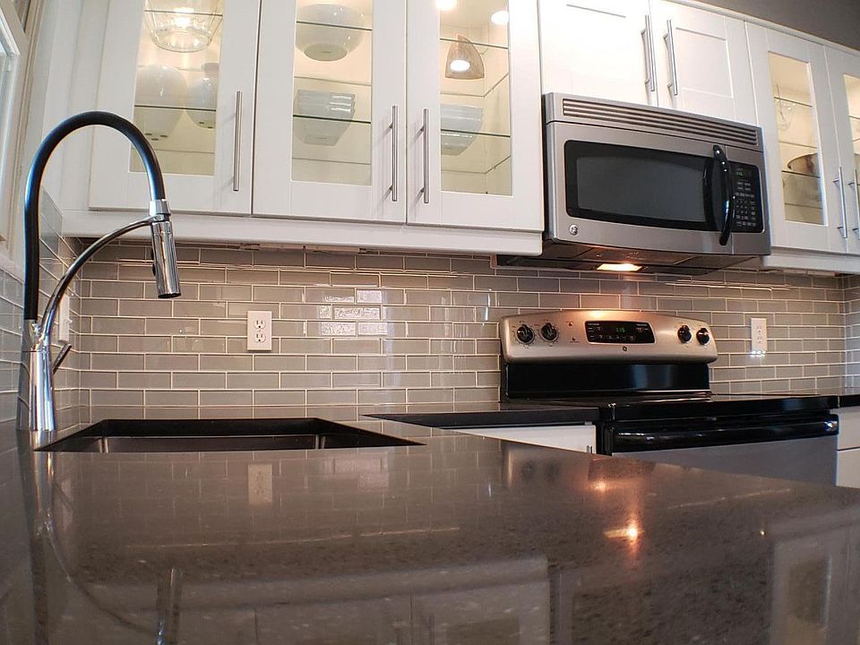 1st image of 1561 Sandringham Ct