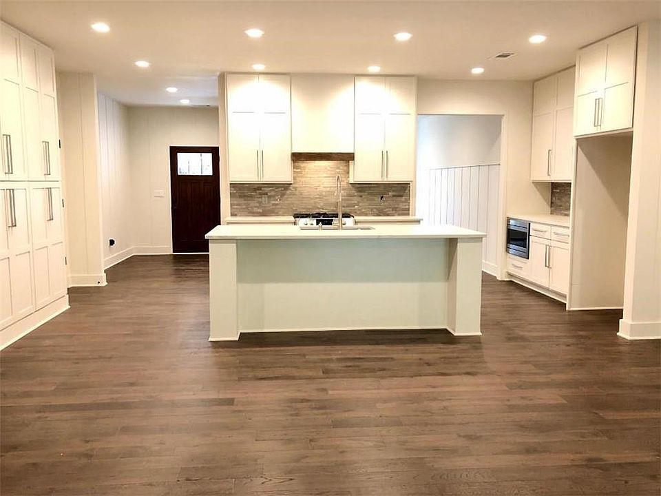 1st image of 20 Eddleston Dr