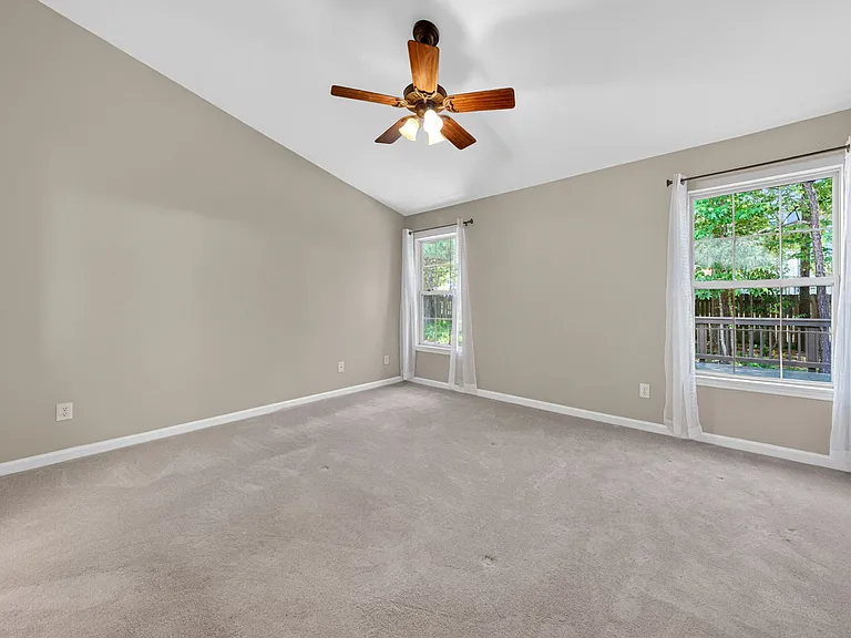 6804 Broome Bay Ct — Photo 16