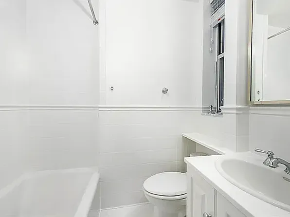 25 West 81st Street image 9 of 11